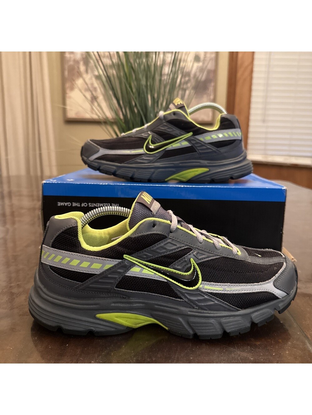 Size 9.5 - Nike Initiator Black Grey Volt